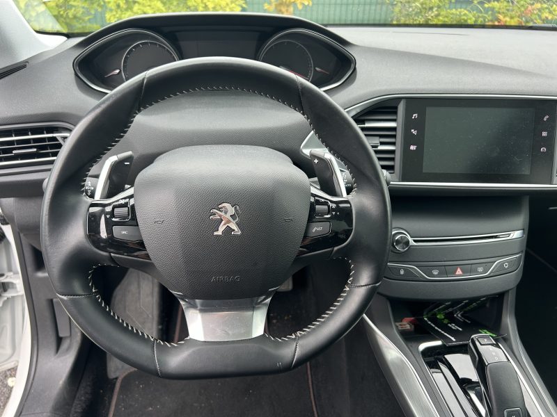 PEUGEOT 308 EAT8 130 CV / DISTRIBUTION NEUVE 