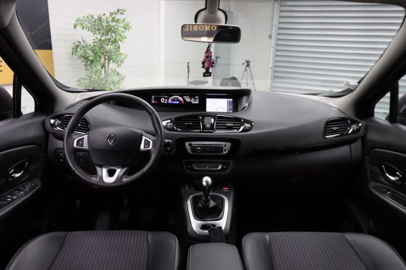 RENAULT Grand Scenic 2012