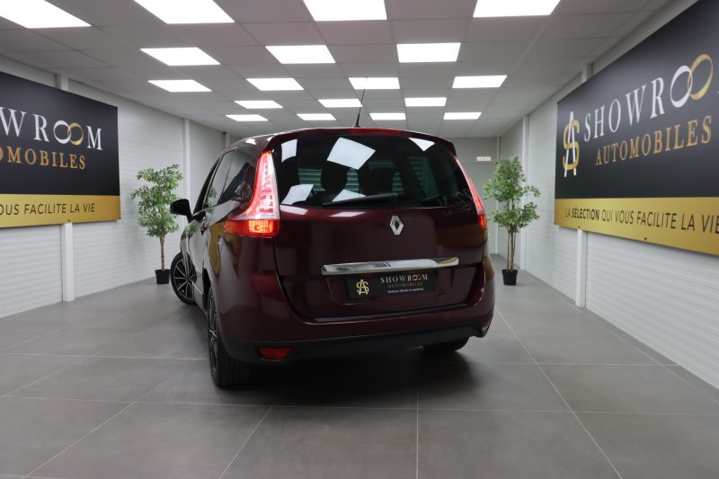 RENAULT Grand Scenic 2012