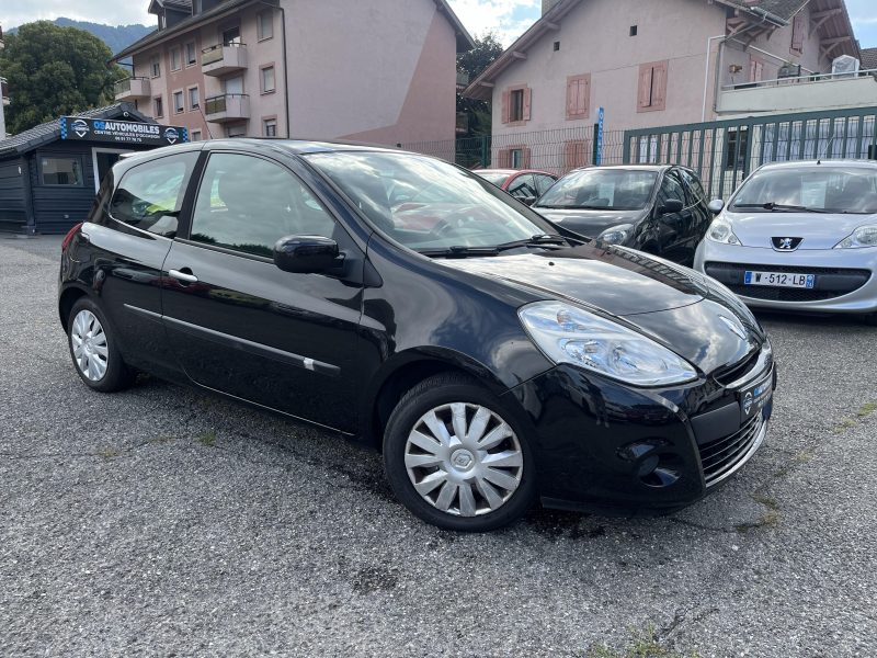 RENAULT  CLIO III 1.2i 75CV