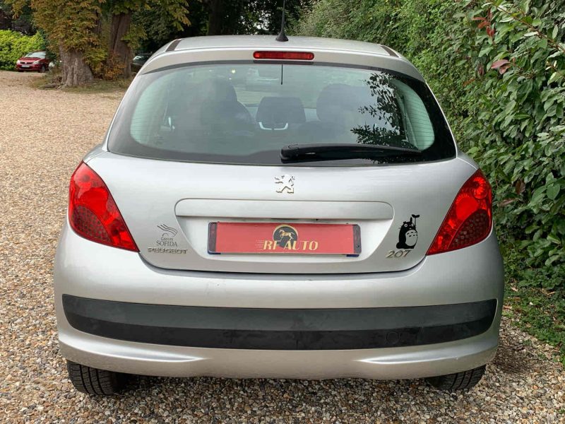 PEUGEOT 207 2008 1.4 73cv