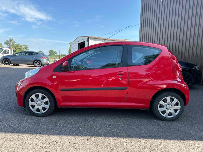 PEUGEOT 107 2009