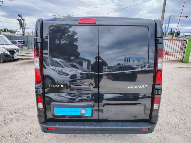 RENAULT TRAFIC 2016