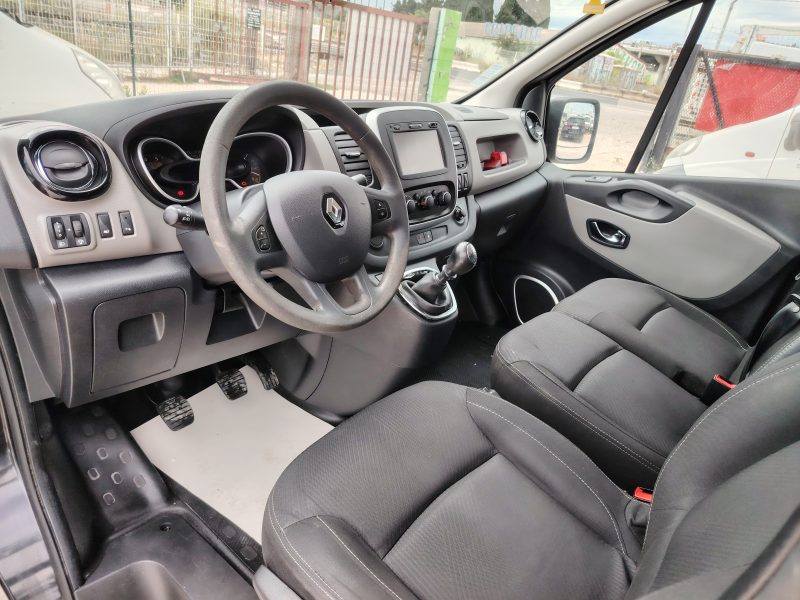 RENAULT TRAFIC 2016