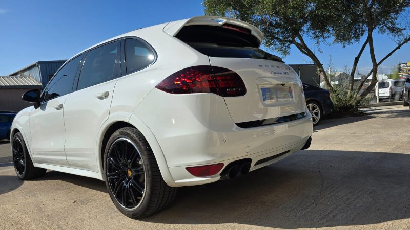 PORSCHE CAYENNE 2012