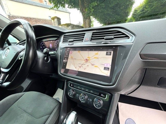 VOLKSWAGEN TIGUAN R-LINE 190 CV 4X4 CARPLAY TOIT OUVRANT PANORAMIQUE