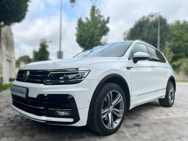 VOLKSWAGEN TIGUAN R-LINE 190 CV 4X4 CARPLAY TOIT OUVRANT PANORAMIQUE