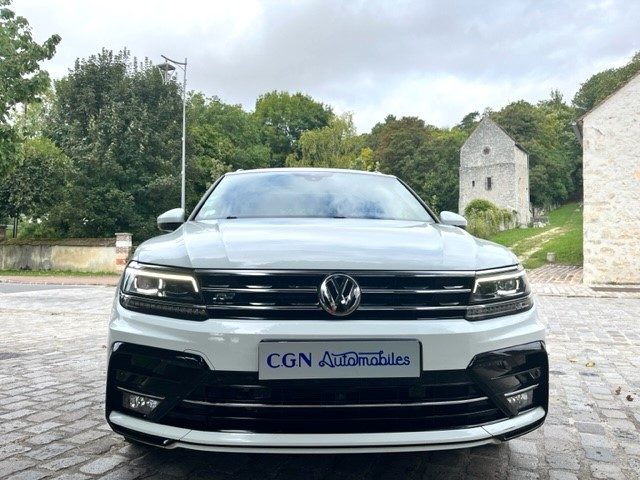 VOLKSWAGEN TIGUAN R-LINE 190 CV 4X4 CARPLAY TOIT OUVRANT PANORAMIQUE