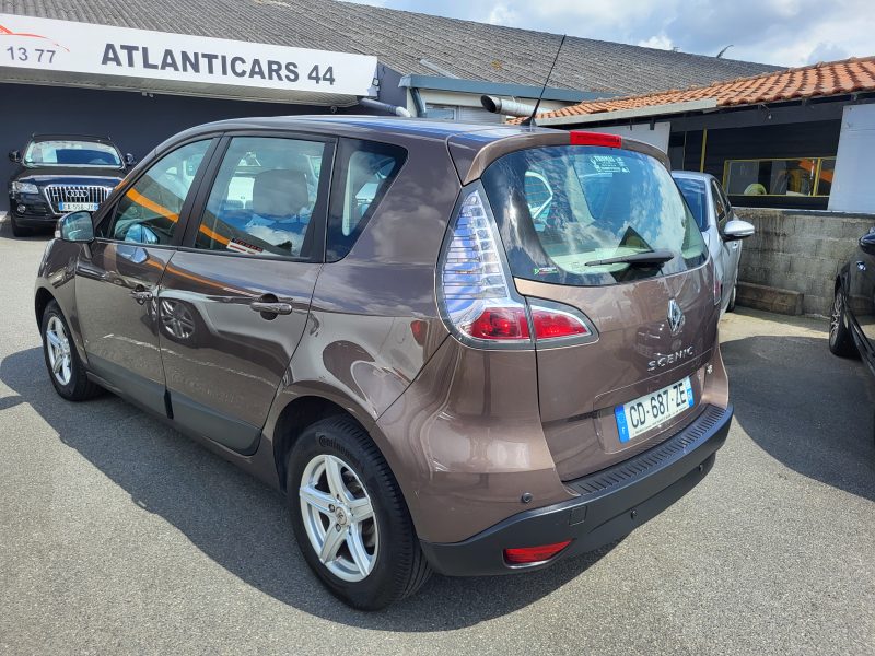 RENAULT SCENIC III 2012