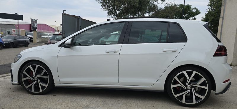 VOLKSWAGEN GOLF VII 2017