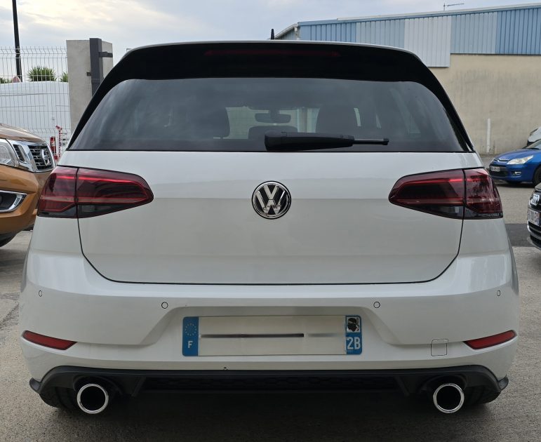 VOLKSWAGEN GOLF VII 2017