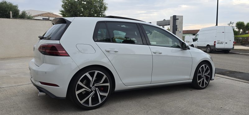 VOLKSWAGEN GOLF VII 2017