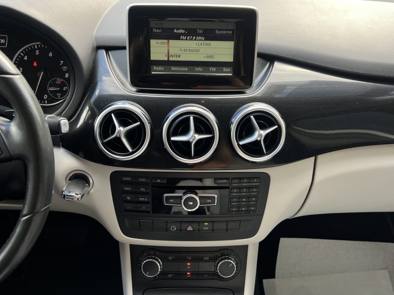 MERCEDES CLASSE B II 180 1.6i 122 Cv PREMIERE MAIN / BVA7 GPS CAMERA CRIT AIR 1 - GARANTIE 1 AN