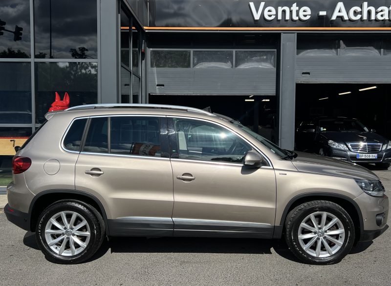 VOLKSWAGEN TIGUAN PHASE 2 SPORT 2.0 TDI 110 Cv 43 100 Kms TOIT OUVRANT GPS BLUETOOTH - GARANTIE 1 AN