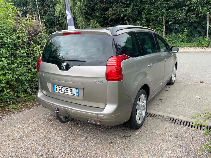 PEUGEOT 5008 2.0HDI 163CV