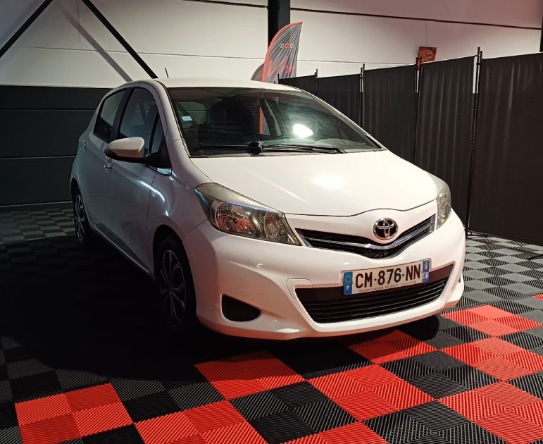 TOYOTA YARIS 2012