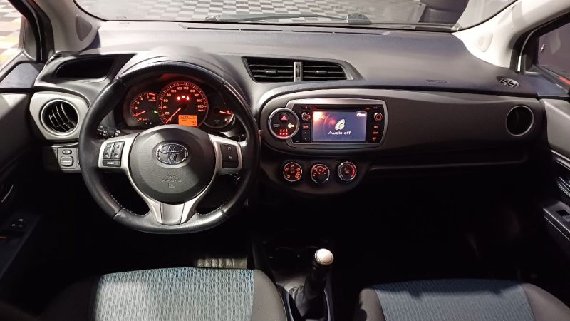 TOYOTA YARIS 2012