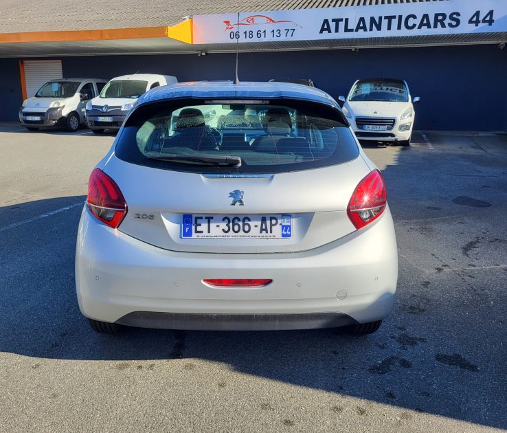 PEUGEOT 208 2017