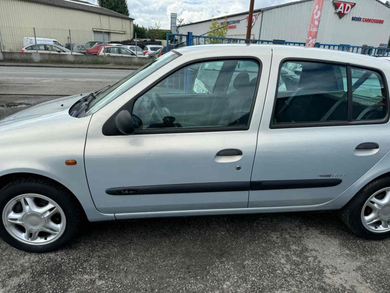 RENAULT CLIO II1.4 16V 98cv 