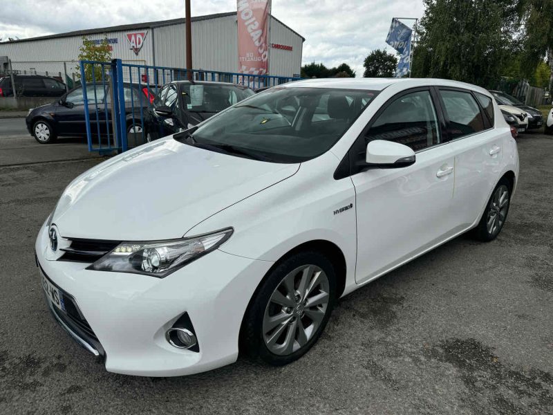 TOYOTA AURIS 1.8 Hybrid 136cv