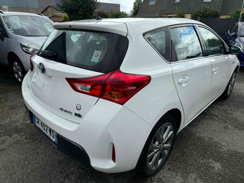 TOYOTA AURIS 1.8 Hybrid 136cv