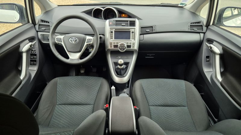 TOYOTA VERSO 2012