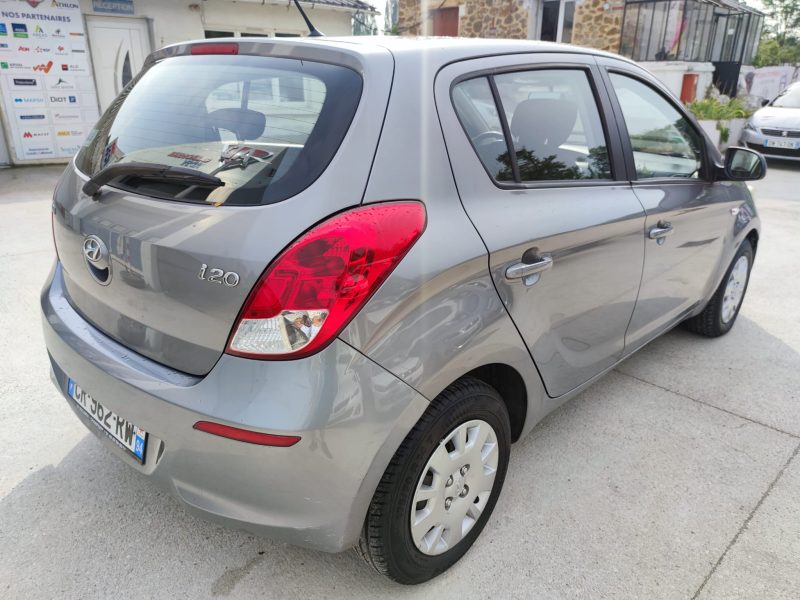 HYUNDAI i20 I 2013