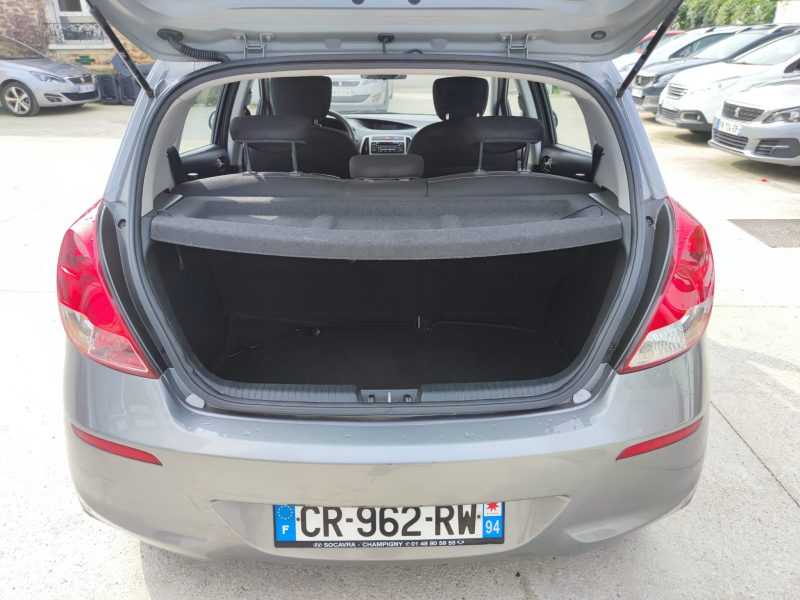 HYUNDAI i20 I 2013