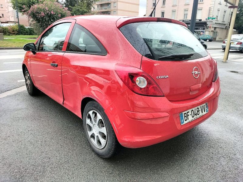 OPEL CORSA D 2011