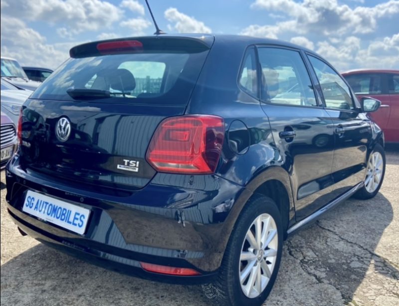 VOLKSWAGEN POLO V 2015