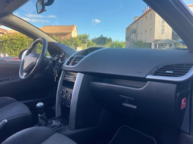 Peugeot 207 CC 1.6 VTI 120Ch