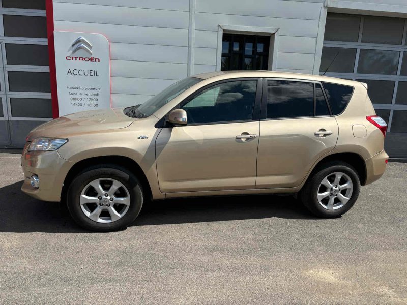 TOYOTA RAV 4 III 2011