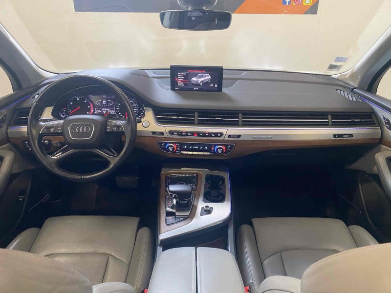 AUDI Q7 2015