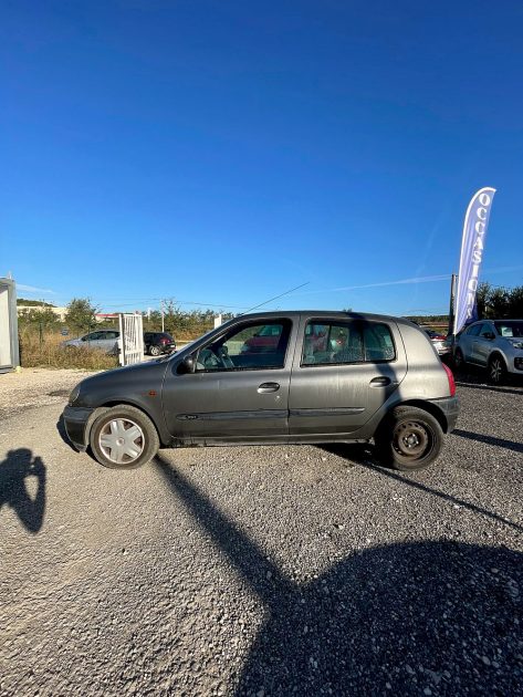 RENAULT CLIO 1.6 90CH