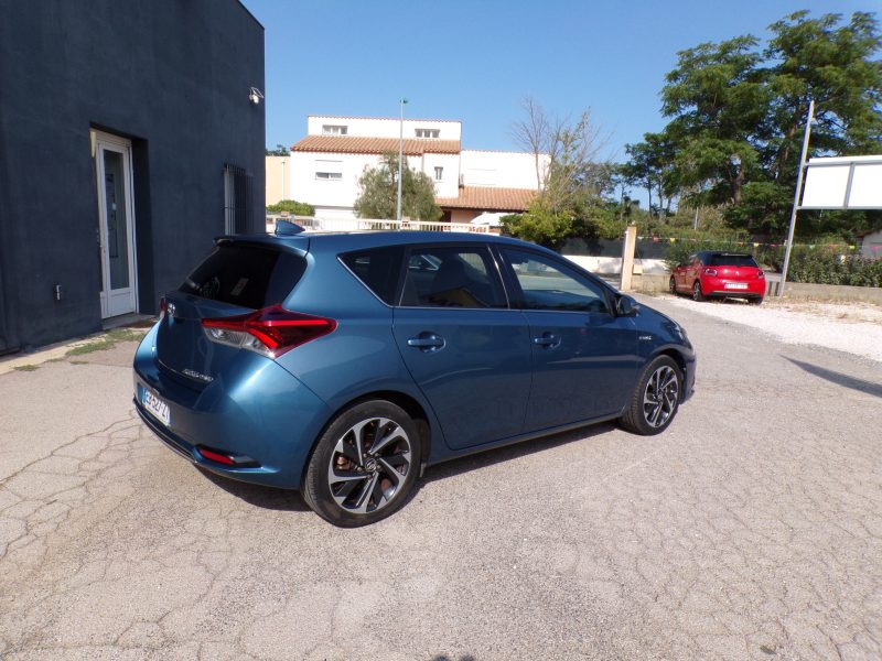 TOYOTA AURIS 2016