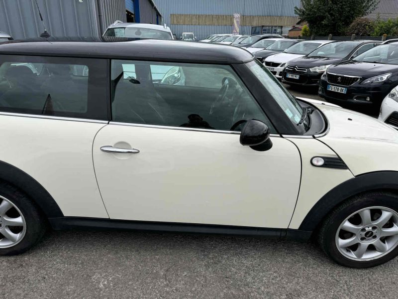 MINI COOPER 1.6D 110CH