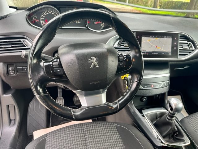 PEUGEOT 308 2018