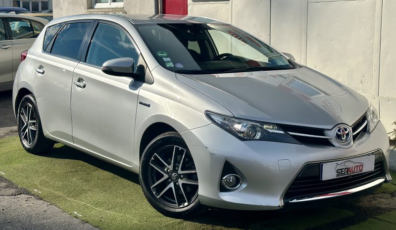 TOYOTA AURIS 2015