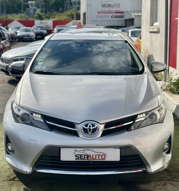 TOYOTA AURIS 2015