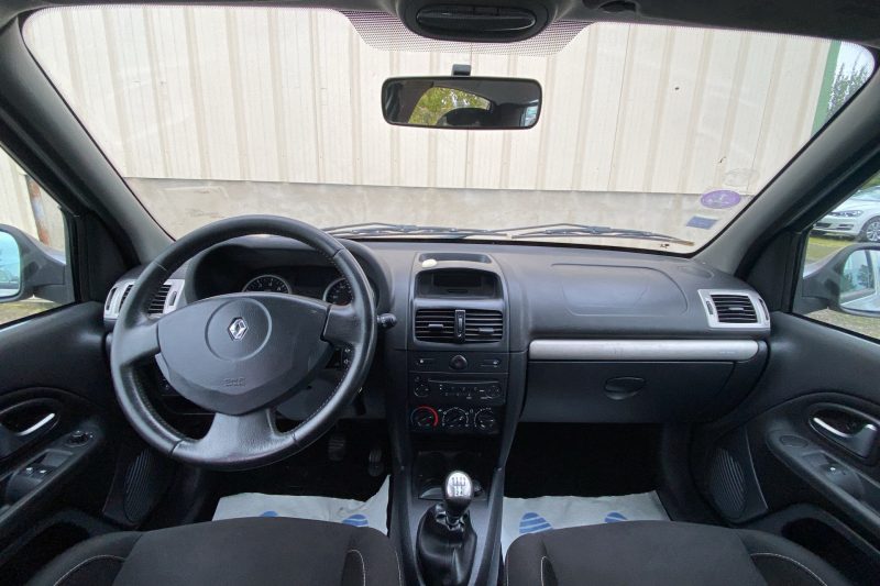 RENAULT CLIO 1.2 16v 75 Campus ByeBye