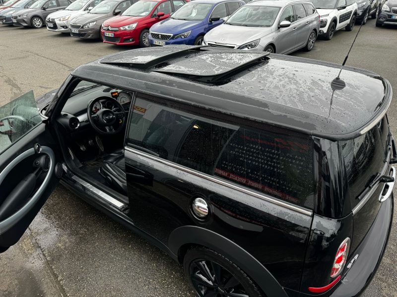 MINI MINI CLUBMAN 2012