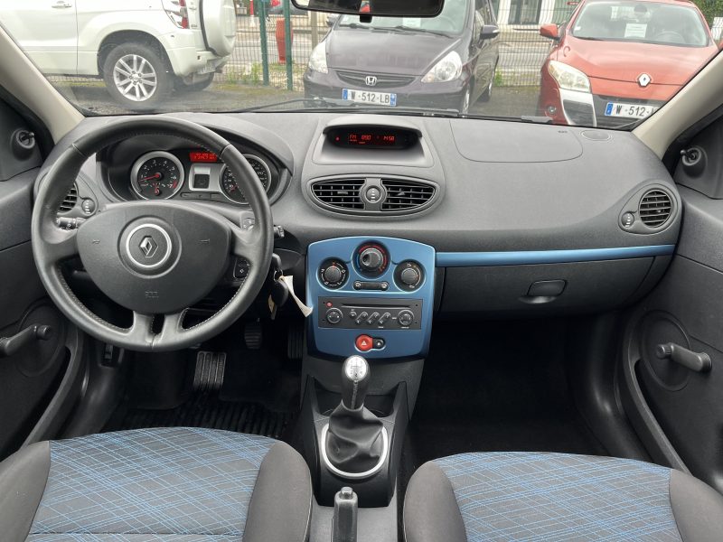 RENAULT CLIO III 1.2i 75CV