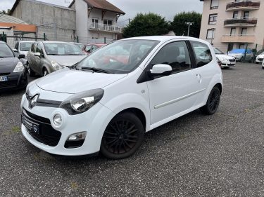 RENAULT TWINGO II 1.2i 75CV