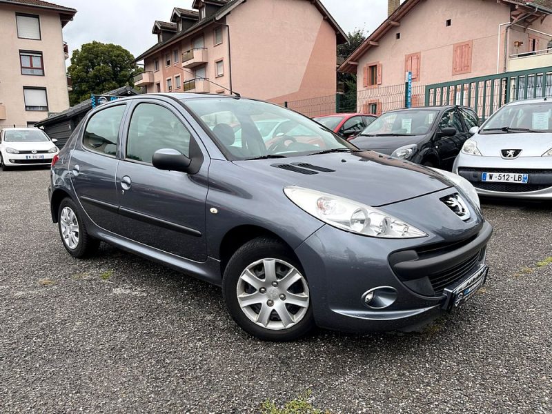 PEUGEOT  206+ 1.4i 75CV