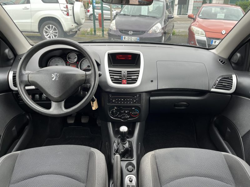 PEUGEOT  206+ 1.4i 75CV