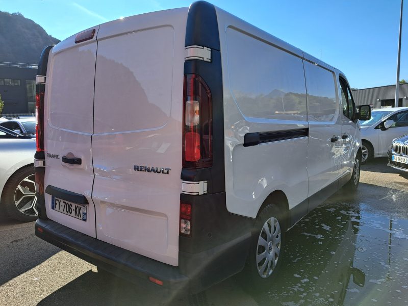 RENAULT TRAFIC 2021