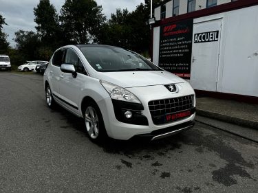 PEUGEOT 3008 2013