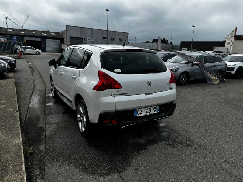 PEUGEOT 3008 2013