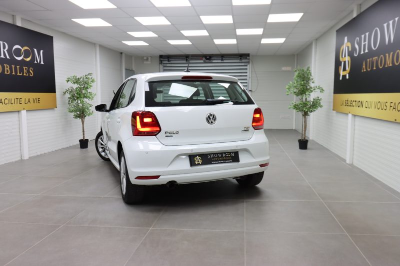 VOLKSWAGEN POLO V 2015