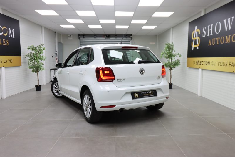 VOLKSWAGEN POLO V 2015